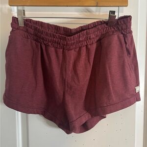 Vuori Women's Burgundy red Shorts size m EUC